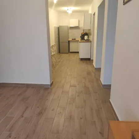 Batomalj Appartamento *